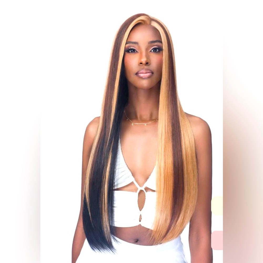 Bobbi Boss 13x4 Glueless Lace Frontal Wig